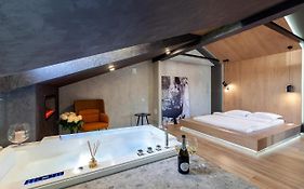 Royal Vip Jacuzzi Apart